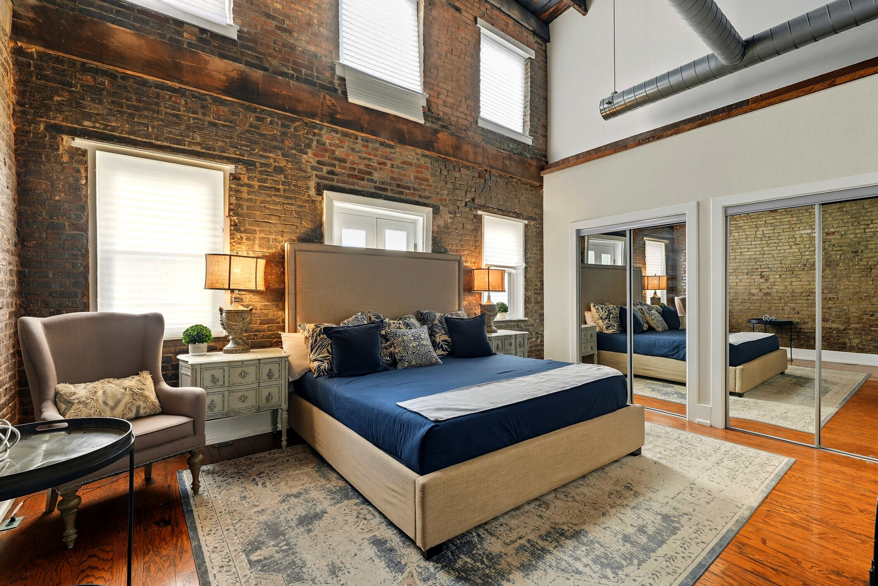 3 室のベッドルーム、アイロン / アイロン台、WiFi (無料)、ベッドシーツ