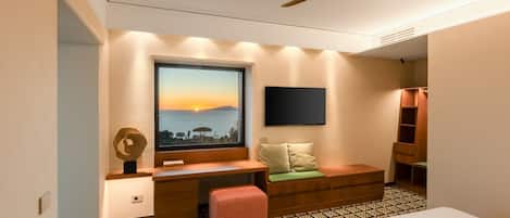 6 habitaciones, escritorio y tabla de planchar con plancha