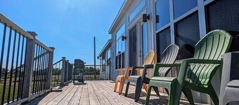  Ocean Privacy on a secluded beachfront cottage on 16 acres of land!!!