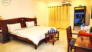 Deluxe Double or Twin Room, Pool View