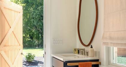 Coastal Modern Retreat - Steps to Long Beach and Near Downtown