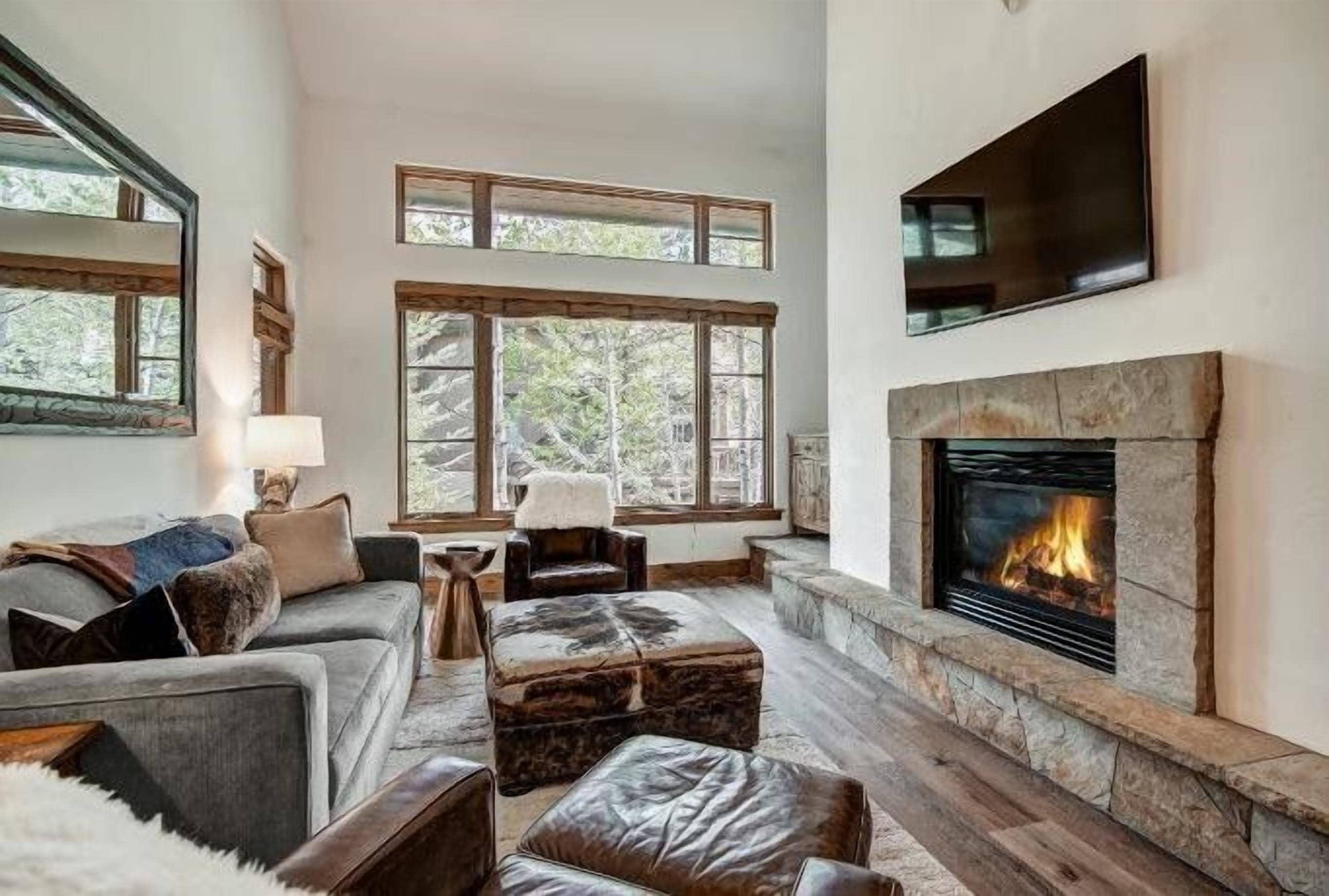 Walk To Ski Lift | Upscale 2br + Loft W/ Fireplace - Edwards, CO