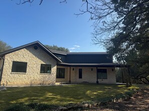 Exterior - The Chalk Bluff Lodge (Waco)