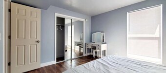 Cozy 2BR Retreat  Downtown & Ski in 30min