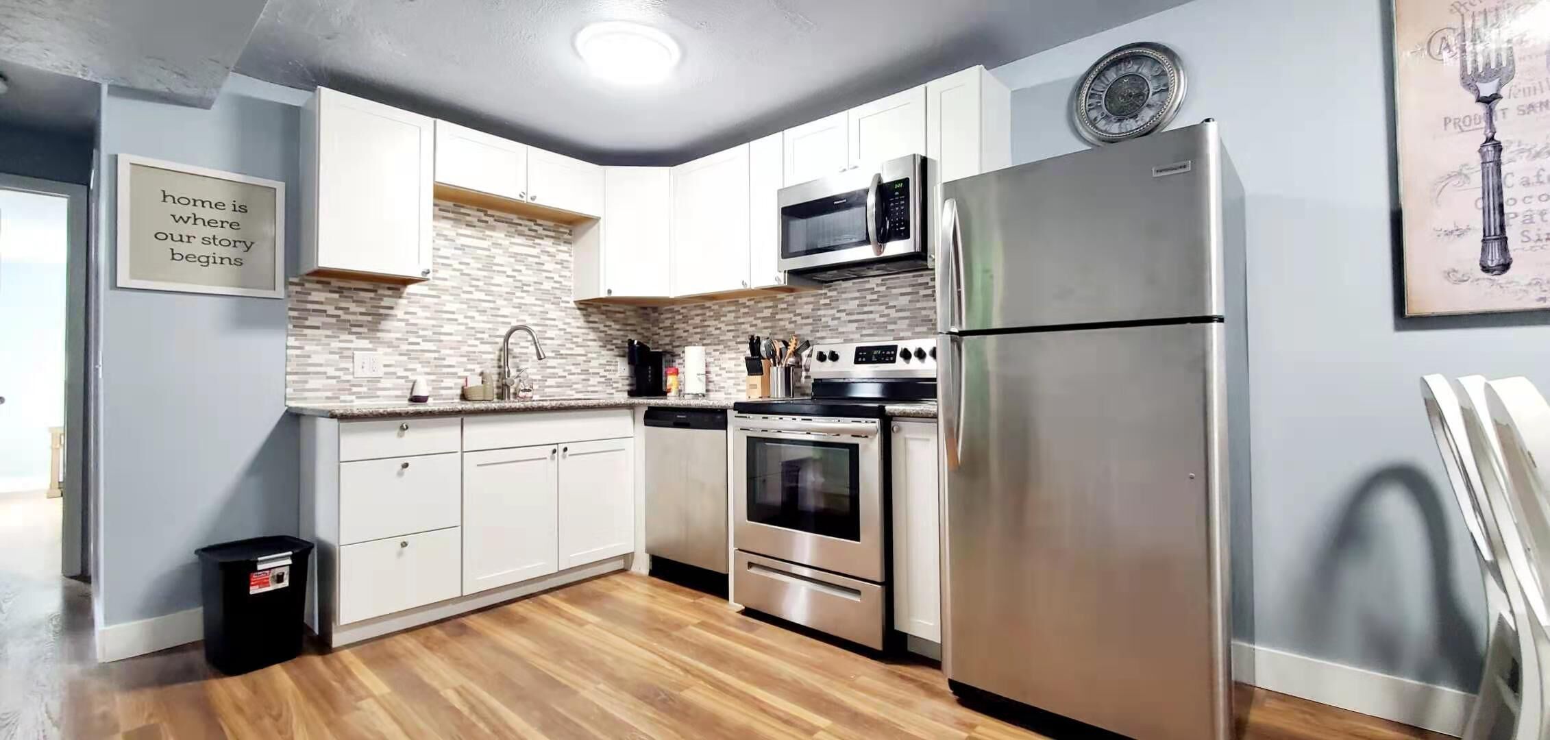 ميكروويف، فرن، موقد طهي مسطح، غسالة أطباق