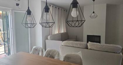 OLIVAR DE BORMUJOS-SUSTAINABLE HOUSE-FREE PARKING/ELECTRIC CAR CHARGER