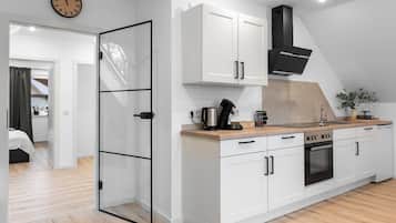 Kühlschrank, Ofen, Herdplatte, Geschirrspüler