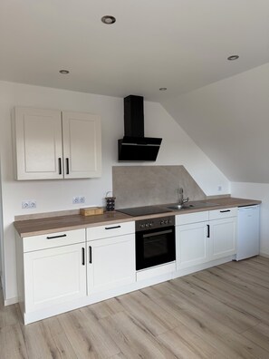 Four, plaque de cuisson, lave-vaisselle