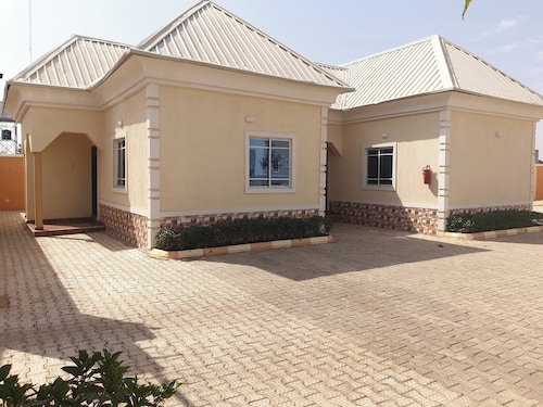 Laylah Suites and Apartment