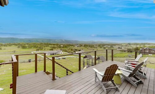 Modern Mountain Home+Hot Tub &+Scenic Views+Pets