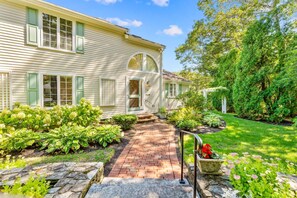 Exterior - New Popponesset Rental-3 bedrooms, 3 baths, A/C, sleeps 6 (Mashpee)