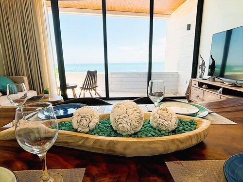 NEW Beachfront 2BR/2BA Condo w/Balcony, Ocean Views, Pool in Puerto Morelos