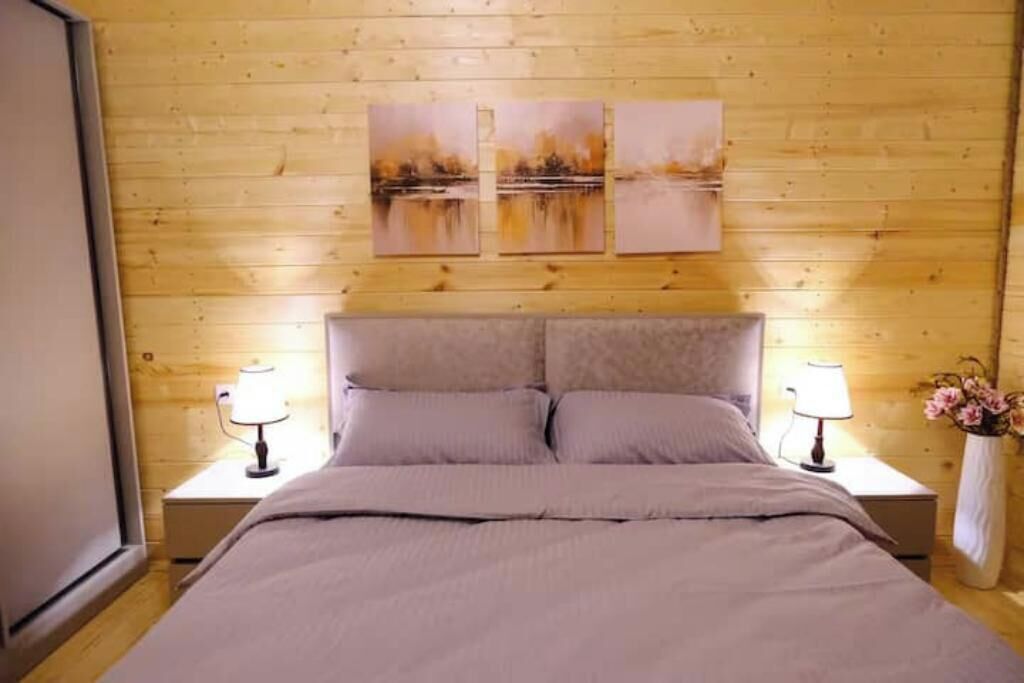 2 makuuhuonetta, silitysrauta/-lauta, Wi-Fi, vuodevaatteet