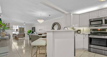 Charming waterfront 2-BR, 2-BA condo in delightful Bonita Springs