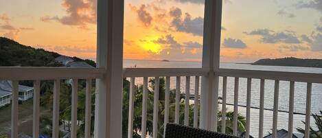 Suite, Bay View | Room amenity