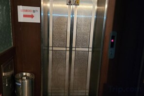 Unclassified image, 5 of 7, button - Sisilli Motel (Uijeongbu)