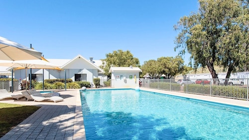 Cape View TwentyTwo – a modern 2-bedroom, 2-bathroom villa