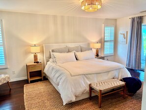 3 bedrooms, iron/ironing board, WiFi, bed sheets