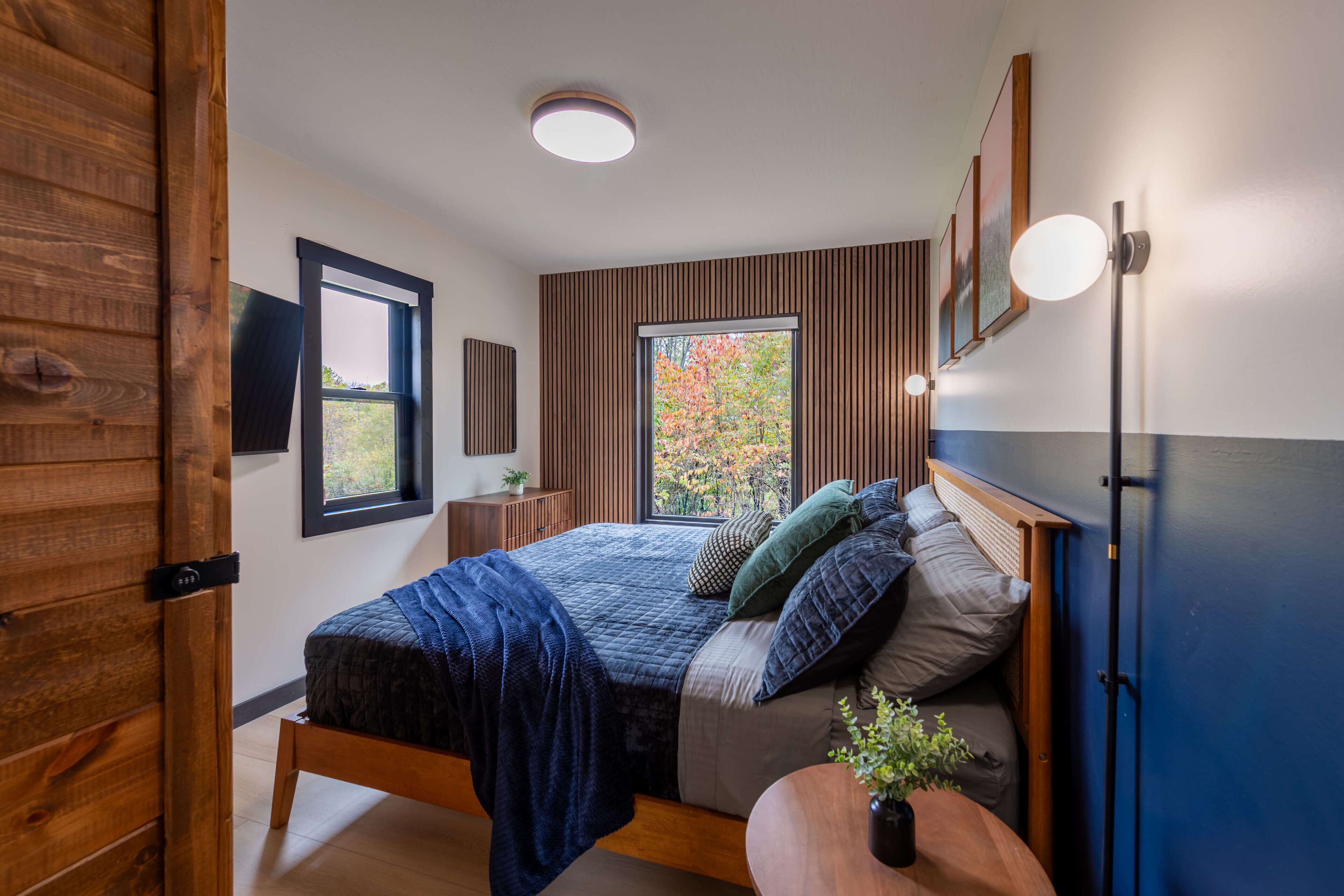 2 bedrooms, iron/ironing board, travel crib, free WiFi