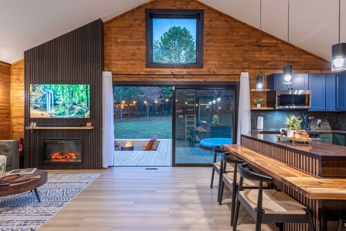 Aura Retreat - Where Design, Nature and Privacy Meet