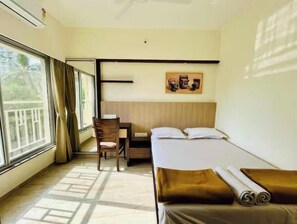 1 bedroom, internet - 1BHK suite by THE BNB STAY at Malad West (Mumbai)