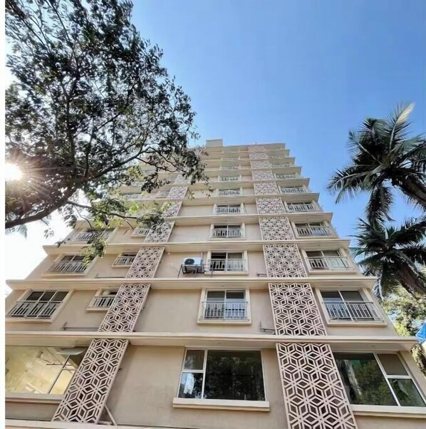 Exterior - Studio Apartment at Malad West (Mumbai)