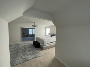 5 bedrooms, iron/ironing board, WiFi