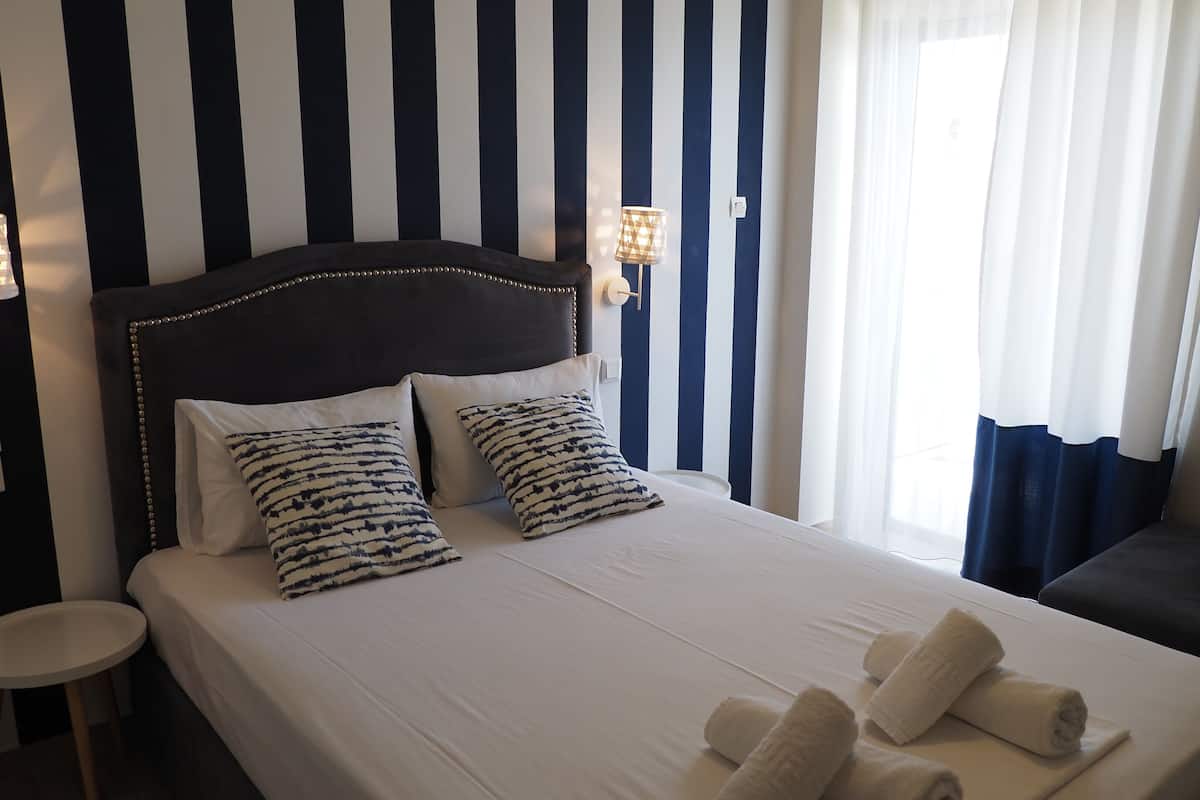 Studio, Sea View | Peralatan tempat tidur premium, peti besi dalam bilik