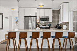 Private kitchen - NEW! SURFSIDE HAVEN - Modern Beach Retreat in the Heart of Sunset Beach (Huntington Beach)