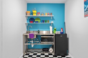 Interior - 80s/90s Apartment w/ Mario Loft + Museum Discount (Hot Springs National Park)