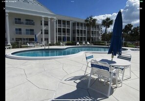 Piscine extérieure, piscine chauffée