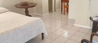 B&B at Parakeet Hill