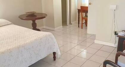 B&B at Parakeet Hill