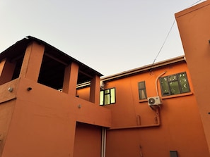 Perincian bahagian luar