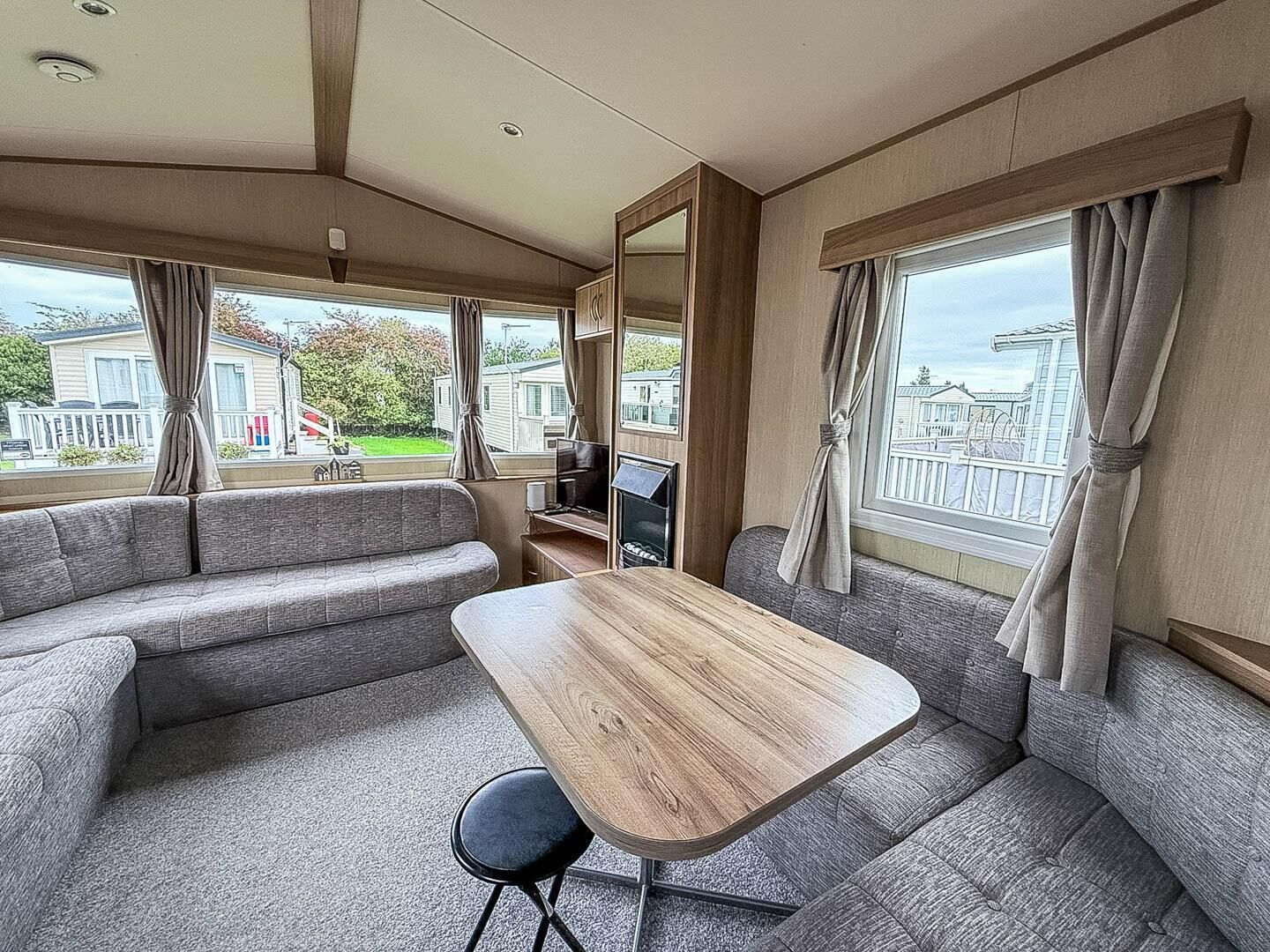 8 Berth Caravan At California Cliffs By Scratby Beach In Norfolk Ref 50042k - Hemsby