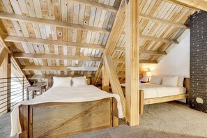4 chambres, fer et planche à repasser, lit parapluie, acc ès Internet