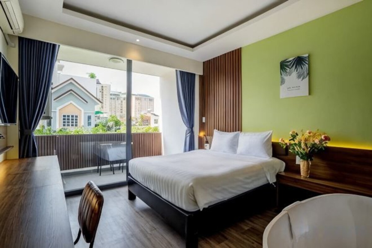 Suite With Bathtub