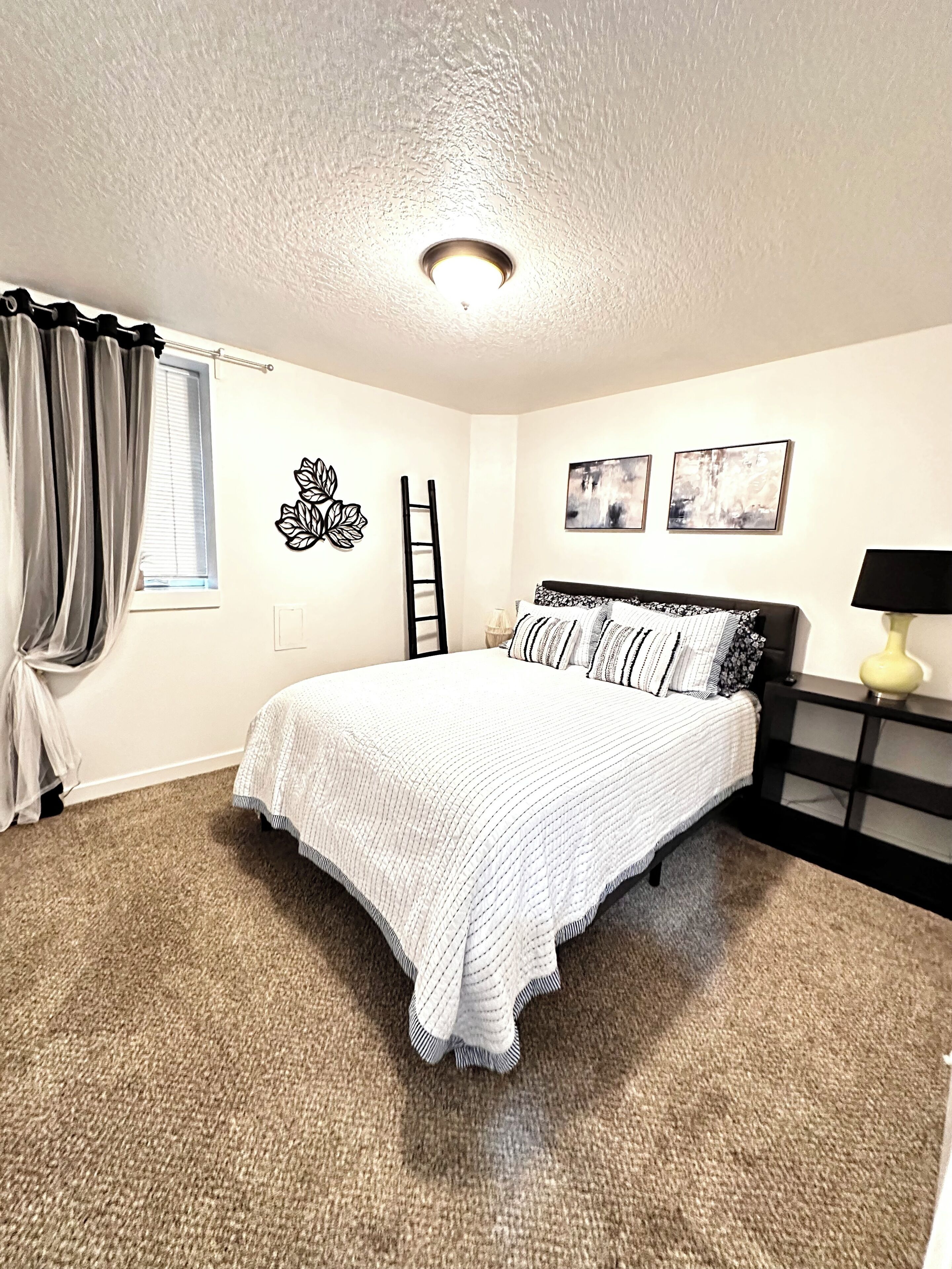 2 chambres, bureau, fer et planche à repasser, Wi-Fi gratuit