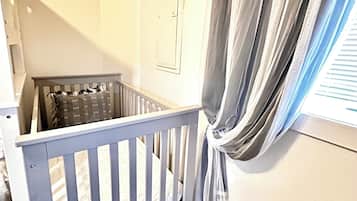 2 dormitorios, escritorio, tabla de planchar con plancha y wifi gratis