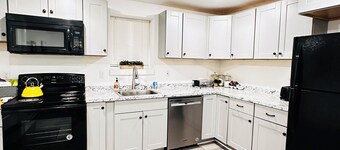 Charming 2-bedroom apartment in downtown Vancouver