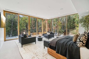 4 bedrooms, WiFi, bed sheets