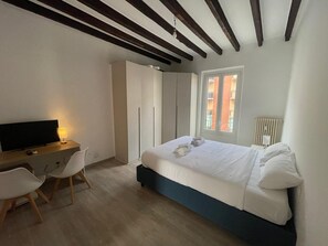 1 camera, ferro/asse da stiro, Wi-Fi, lenzuola