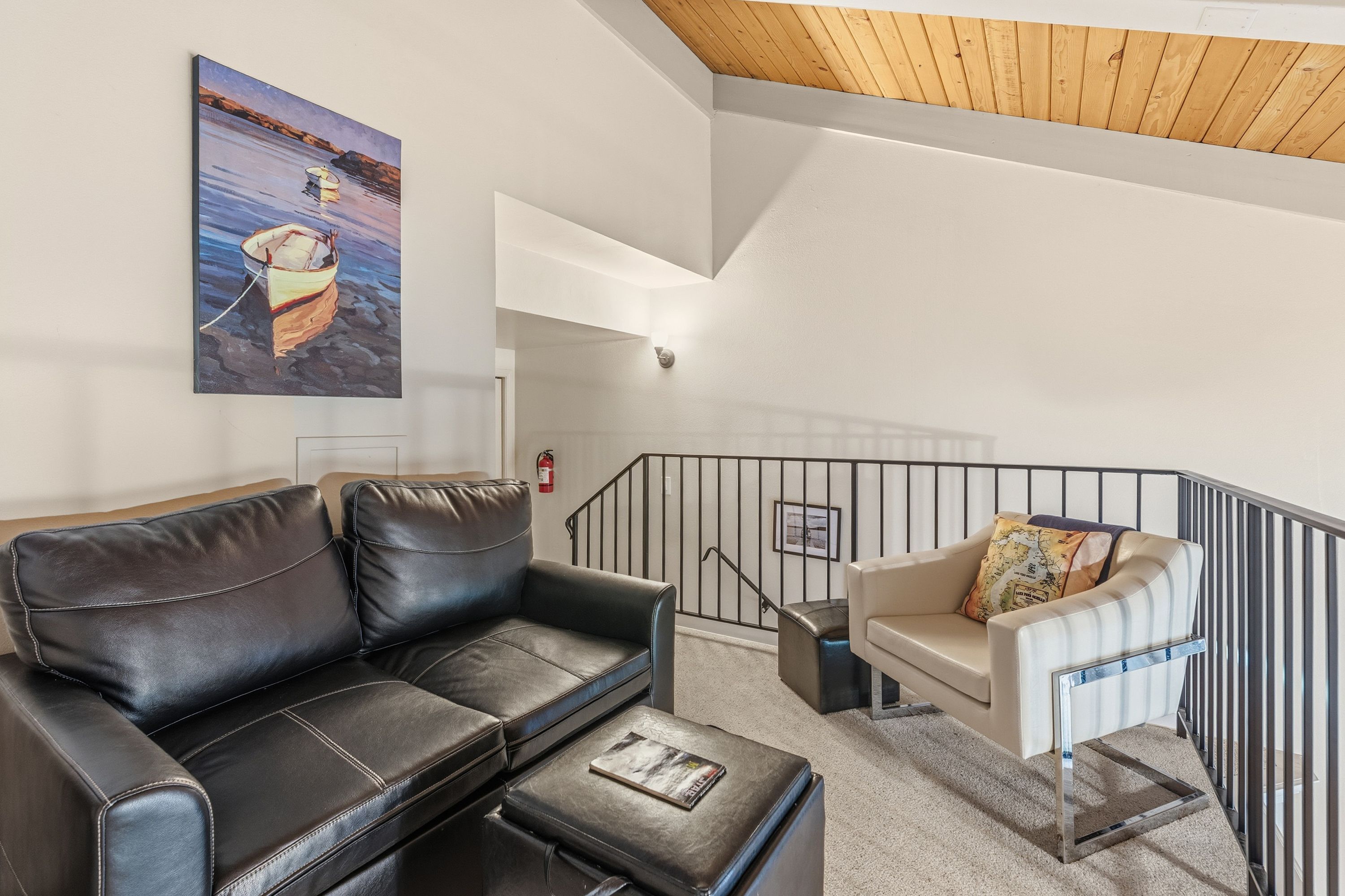 Lakefront Condo Del Sol With Boat Slip & Pool - Shepherd Lake, ID