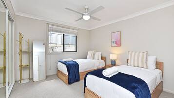 Iron/ironing board, free WiFi, bed sheets