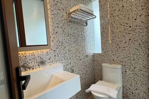 Äänieristys, silitysrauta/-lauta