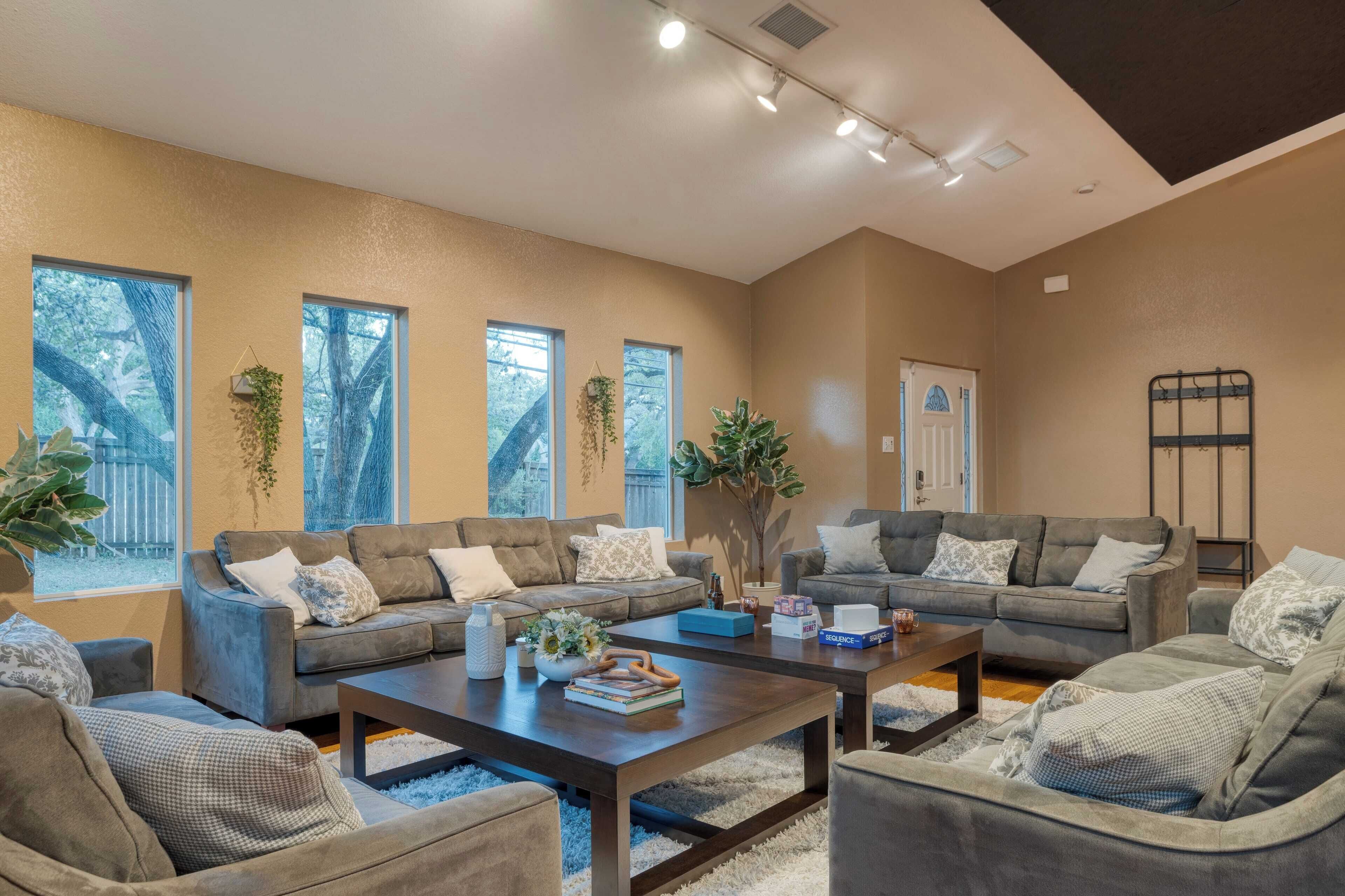 House (4 Bedrooms) | Interior