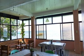Room - Ocean View Lodging House (Oslob)