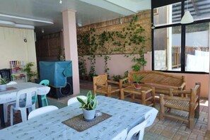 Room - Ocean View Lodging House (Oslob)