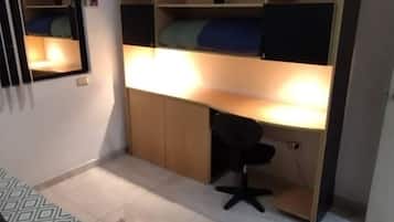 3 chambres, fer et planche à repasser, accès Internet, draps fournis