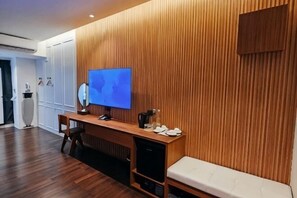 Iron/ironing board - The Palm Suite at Lava Mansion (George Town)